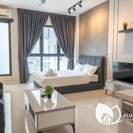 Highpark Suites At Petaling Jaya, Kelana Jaya By Plush Exterior photo