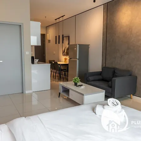Highpark Suites At Petaling Jaya, Kelana Jaya By Plush Exterior photo