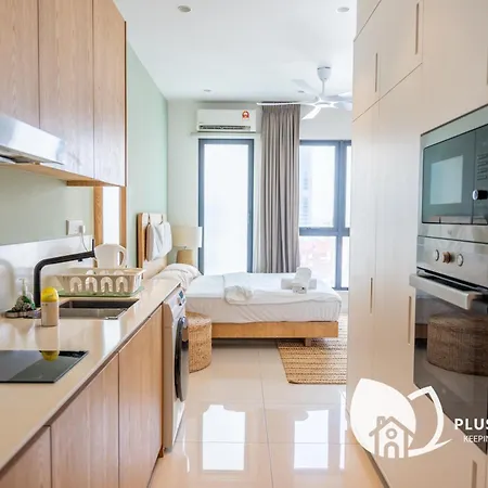 Highpark Suites At Petaling Jaya, Kelana Jaya By Plush Exterior photo
