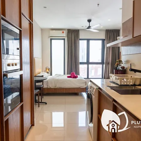 Highpark Suites At Petaling Jaya, Kelana Jaya By Plush Exterior photo